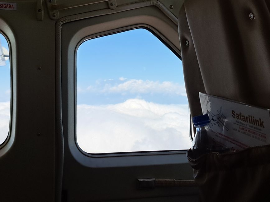 Kilimanjaro über den Wolken